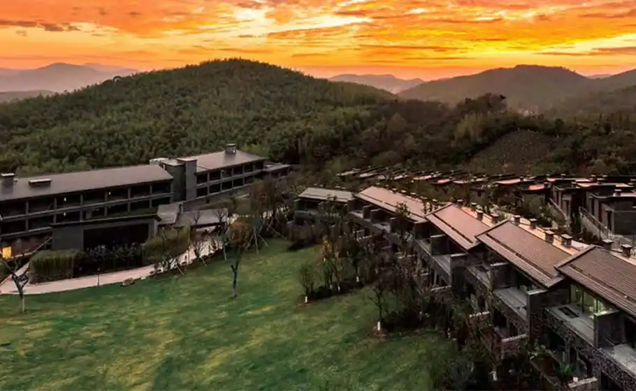 WYNDHAM GRAND PLAZA ROYALE HOT SPRINGS RESORT TIANMU LAKE